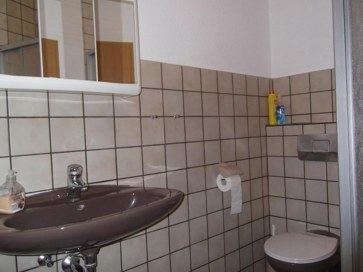 Ferienhaus Und Ferienwohnung Knappstein Möhnesee Exteriör bild